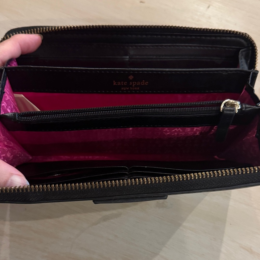 Kate Spade New York Zip Up Long Checkbook Wallet Black and White Leather Used